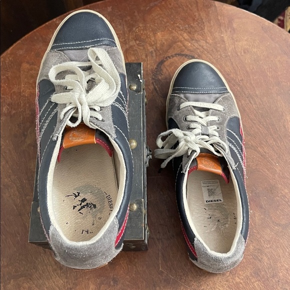 Diesel D-String Low Leather Suede Sneakers Blue Red Gray Size 11 - Picture 8 of 9